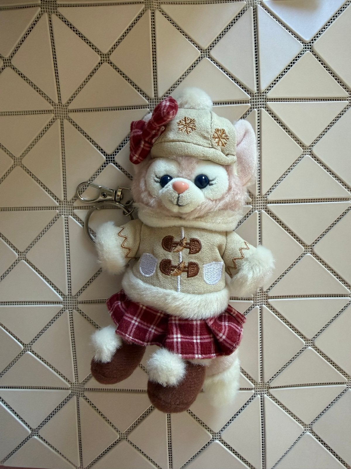 Schattige katten knuffel sleutelhanger met winteroutfit, Overige merken, Overige karakters, Ophalen of Verzenden, Zo goed als nieuw