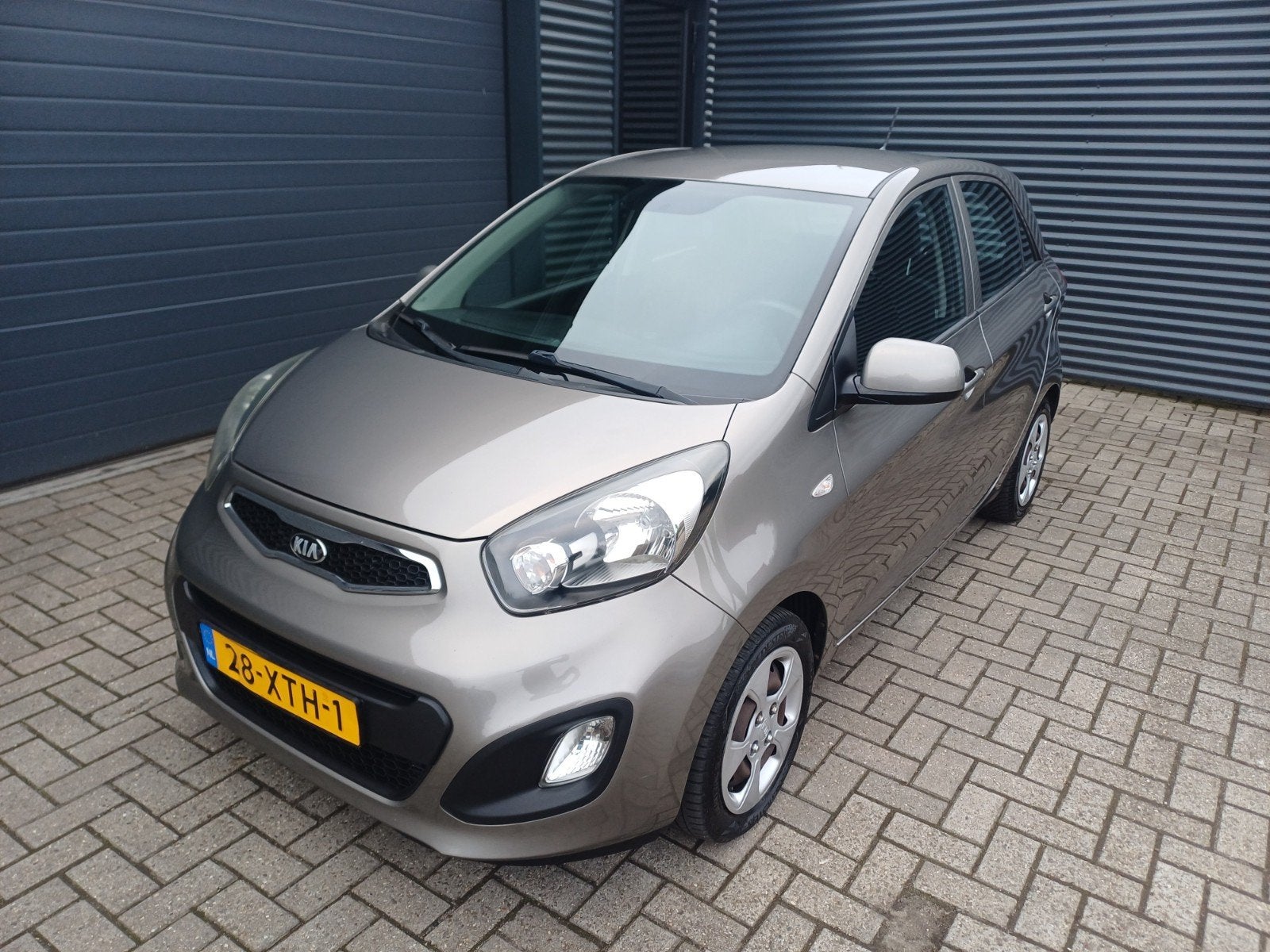 Kia Picanto 1.0 Cvvt 5-DRS 2012 Grijs, Auto's, Voorwielaandrijving, 400 kg, Origineel Nederlands, Handgeschakeld
