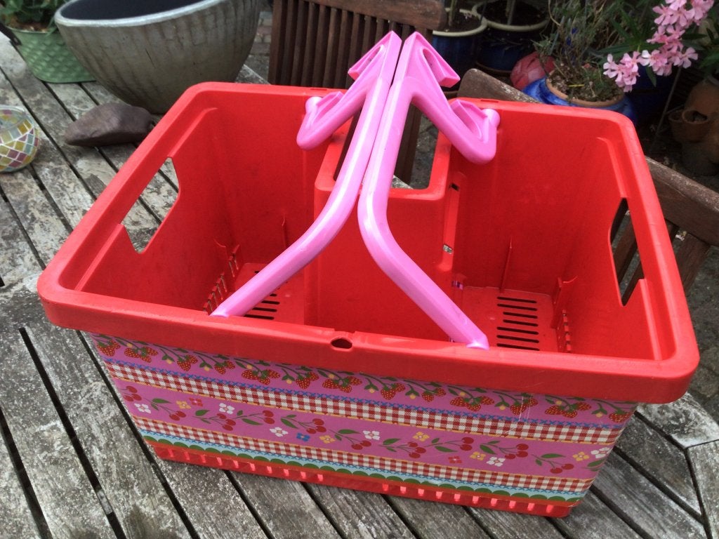 Vrolijke rode/ roze Fiets krat direct montage op stuur, Fietsen en Brommers, Fietsaccessoires | Fietsmanden, Gebruikt, My Basket