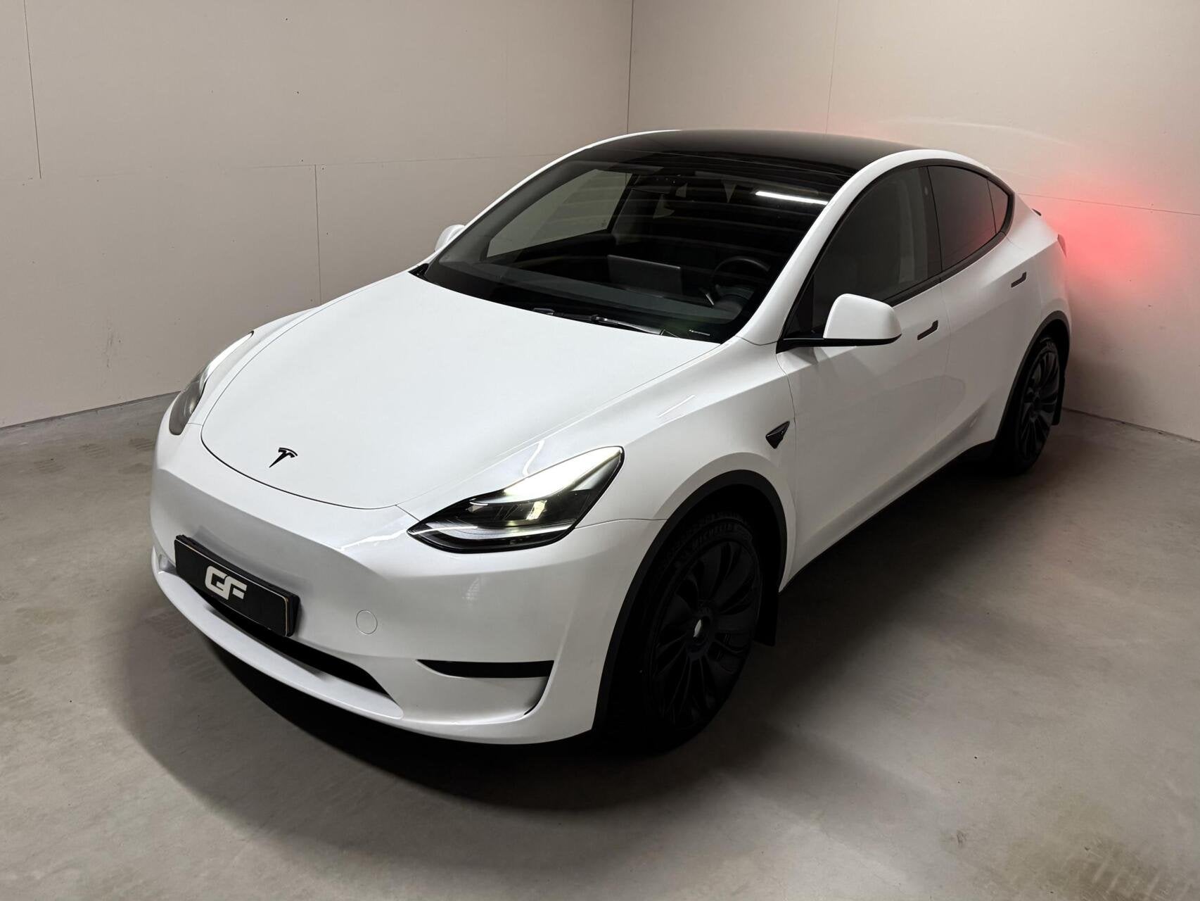 Foto 59 van Tesla Model Y RWD 58 kWh 92% SOH Black Edition Trekhaak FSD