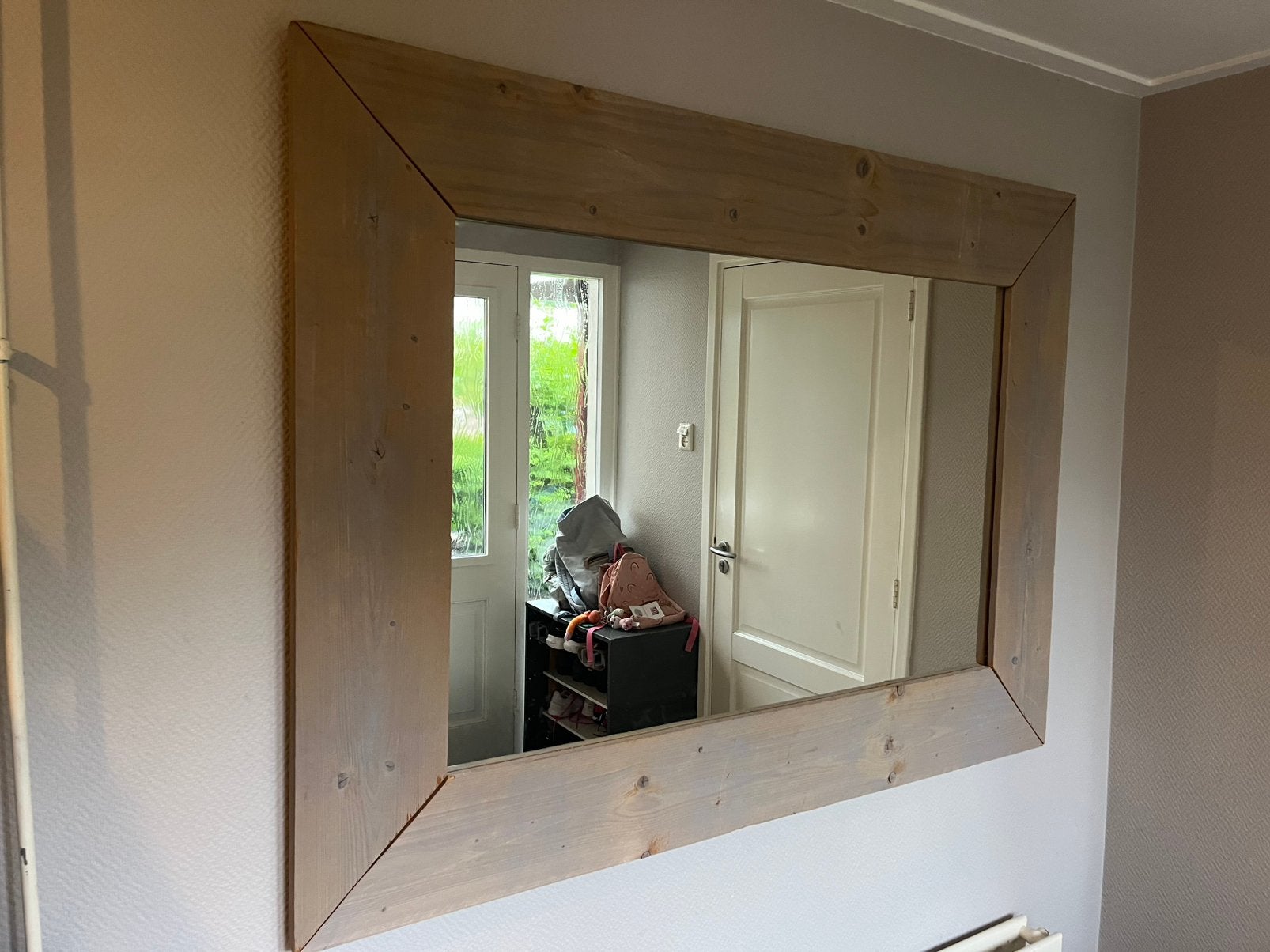 Grote spiegel met steigerhouten frame, Huis en Inrichting, Ophalen, 100 tot 150 cm, 125 cm of meer, Zo goed als nieuw