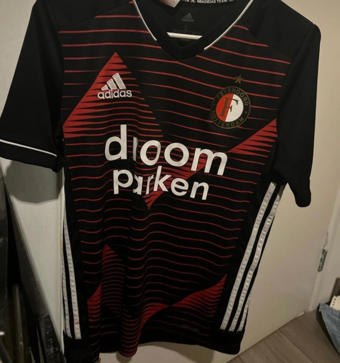 2 Feyenoord Vrouwen Shirts - Maat M & L, Kleding | Dames, Zwart, Korte mouw, Gedragen, Ophalen