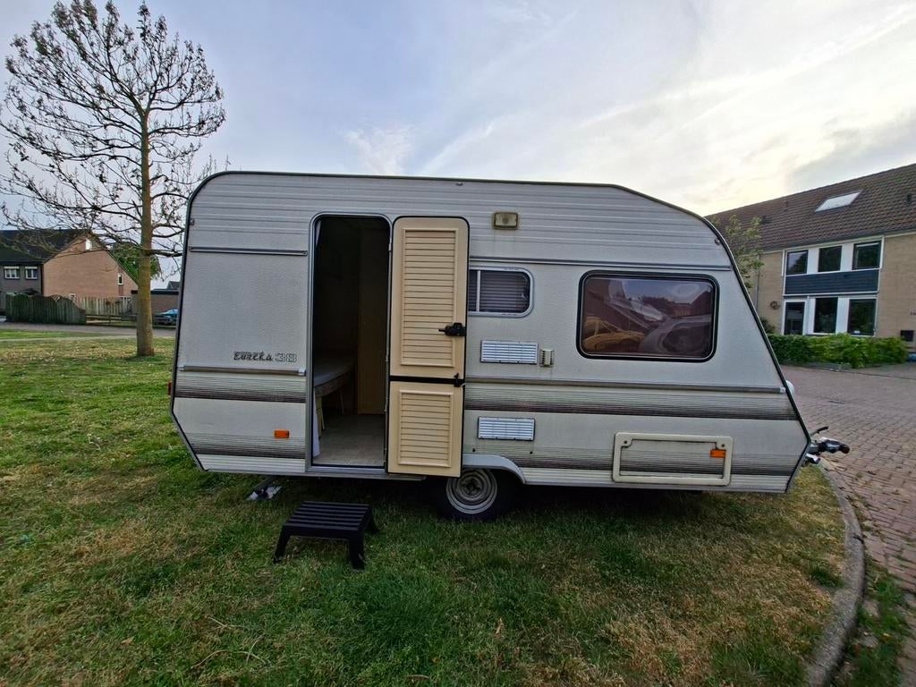 Homecar Eureka 38, Caravans en Kamperen, Home-car, Treinzit, Dwarsbed, Particulier