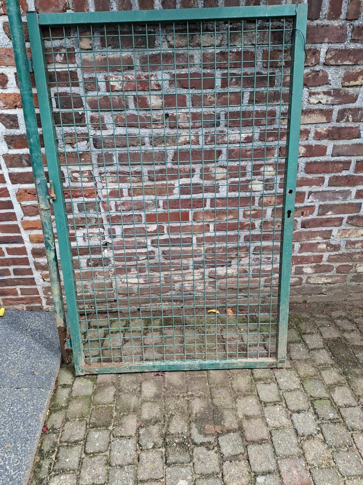 Zware poort plus paal, Ophalen, IJzer, Sierhekwerk