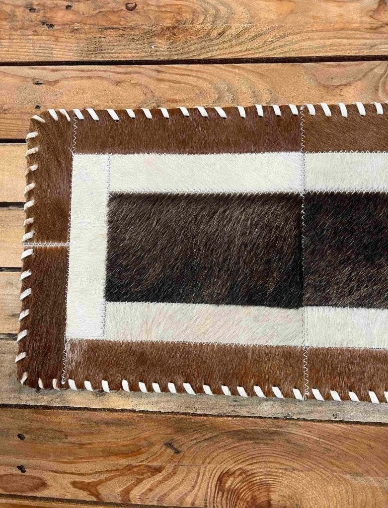 Patchwork koeienhuid tafelloper  60/31 cm, Djt@dejuistetoon.eu, Ophalen of Verzenden, Zo goed als nieuw, Mon Plaisir 19, Etten-Leur, Netherlands