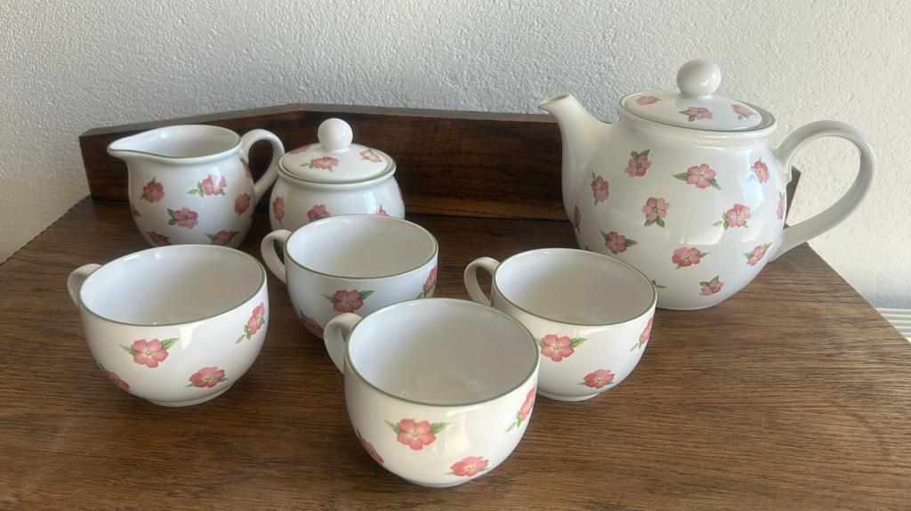 Marjolein Bastin- Libelle thee set Duinroosje setprijs:, Ophalen of Verzenden, Zo goed als nieuw, Overige materialen, Overige typen