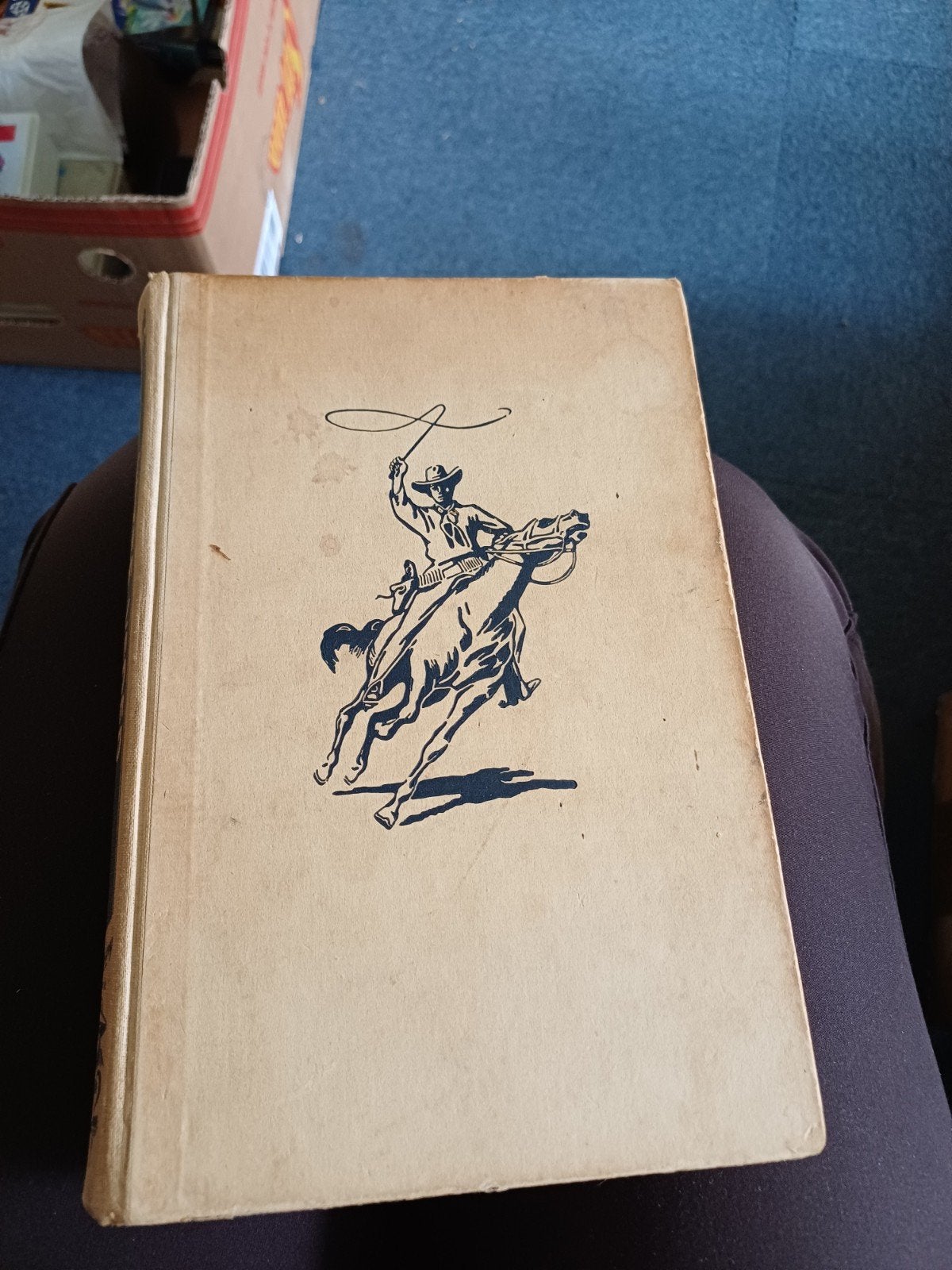 Witte Veder - Kowie - Arendsoog Serie, Boeken, Ophalen of Verzenden, Gelezen, Kowie