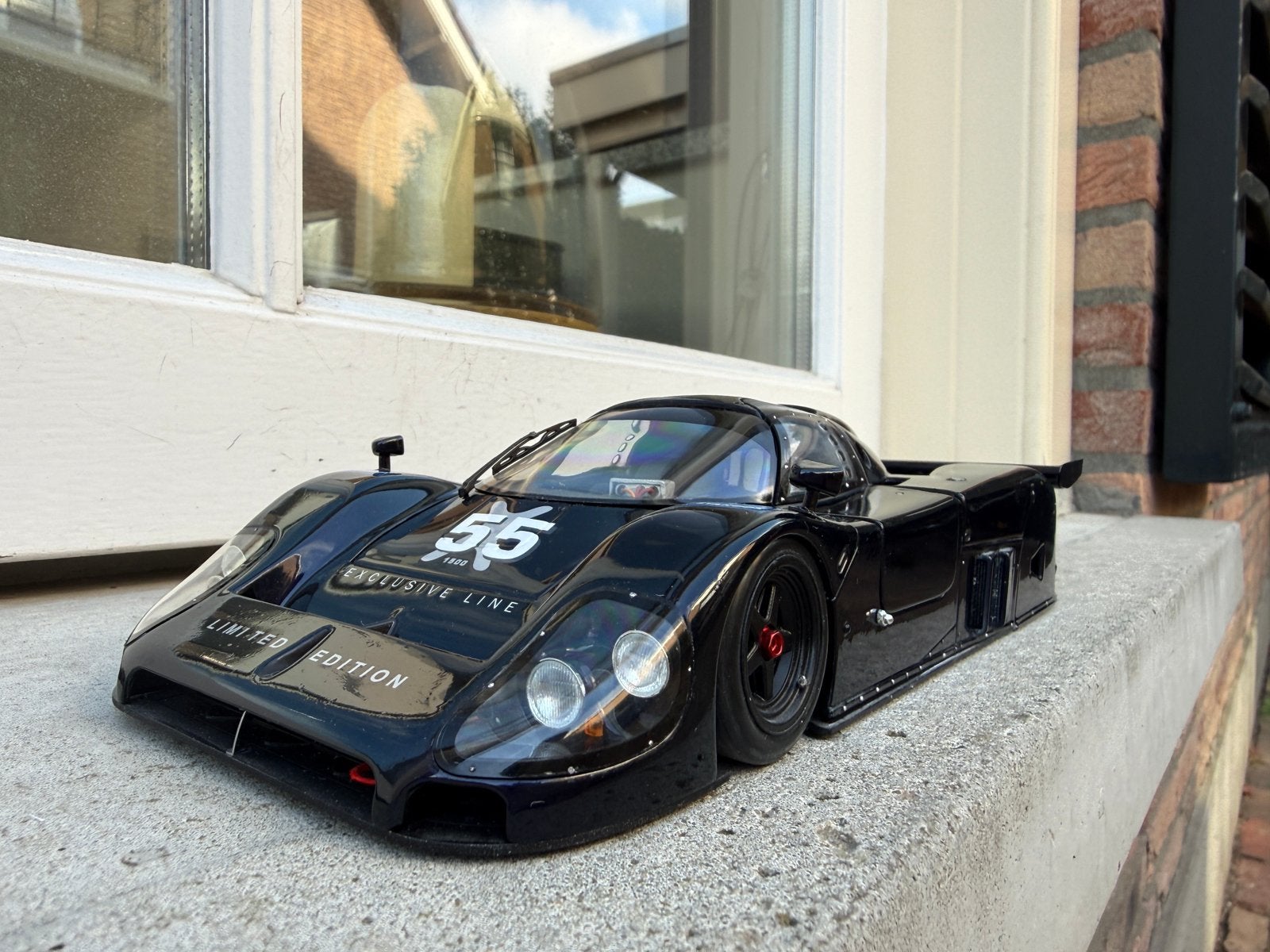 1:18 Jaguar XJR-9 V12 Standox Exoto LeMans 1988 Motorbox, Hobby en Vrije tijd, Overige merken, Auto, Ducal LLC | dba Exoto, Ophalen of Verzenden