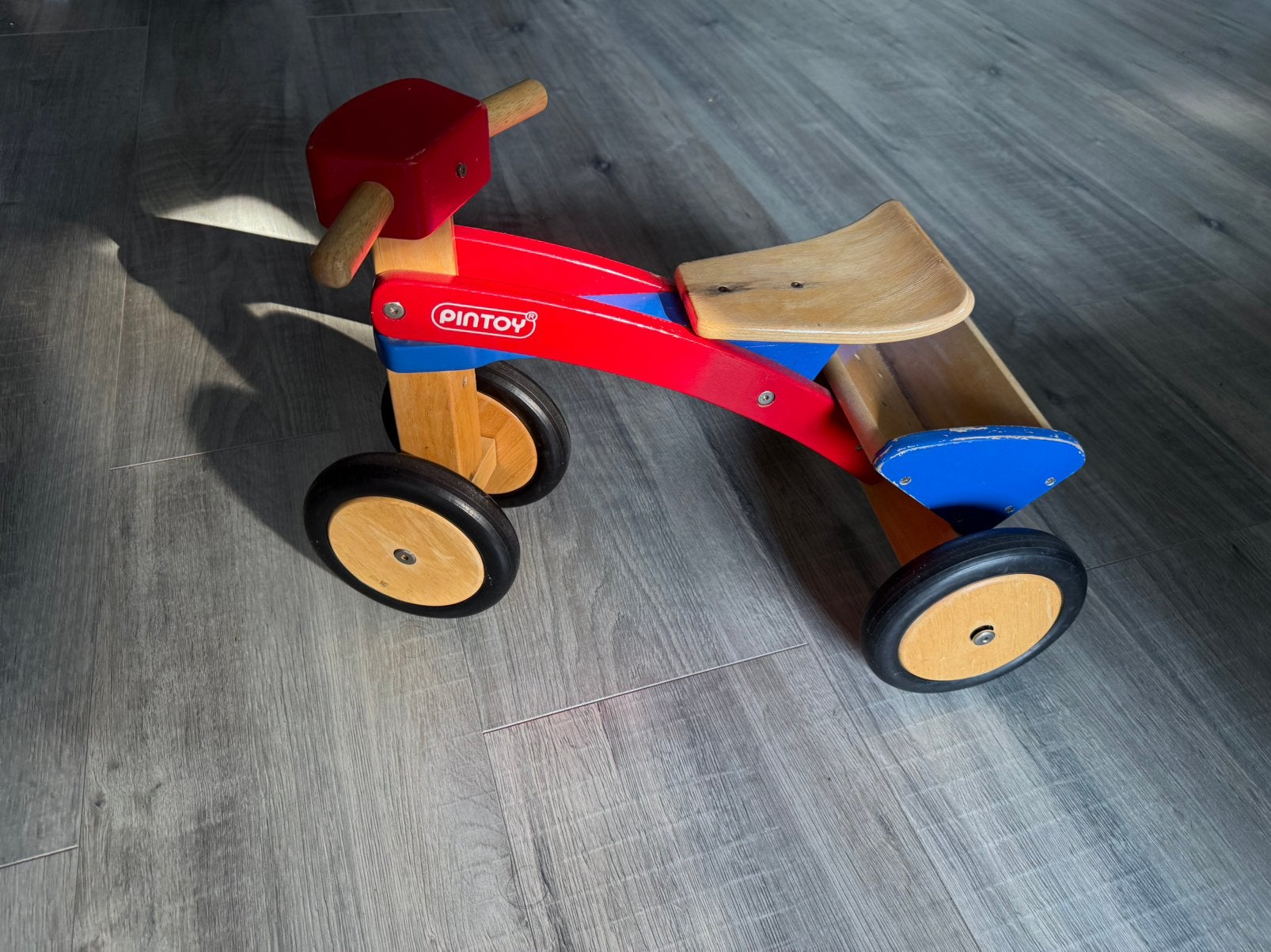 Houten Berg skelter/driewieler rood, Ophalen, Gebruikt, Loopfiets