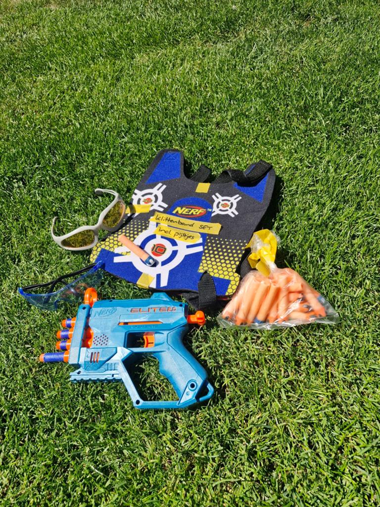 Nerf schilden met klittenband, pijltjes, pistool, brillen, Ophalen, Gebruikt, Jongen of Meisje