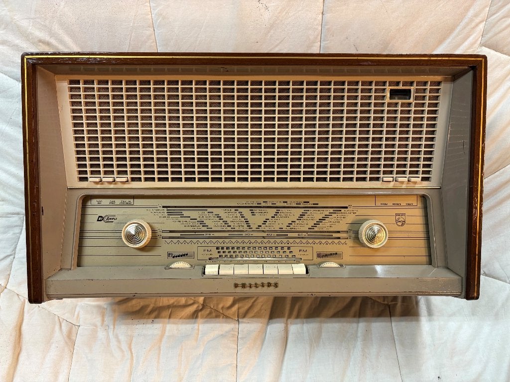 Antieke Philips radio, omgebouwd naar Bluetooth., Ophalen of Verzenden