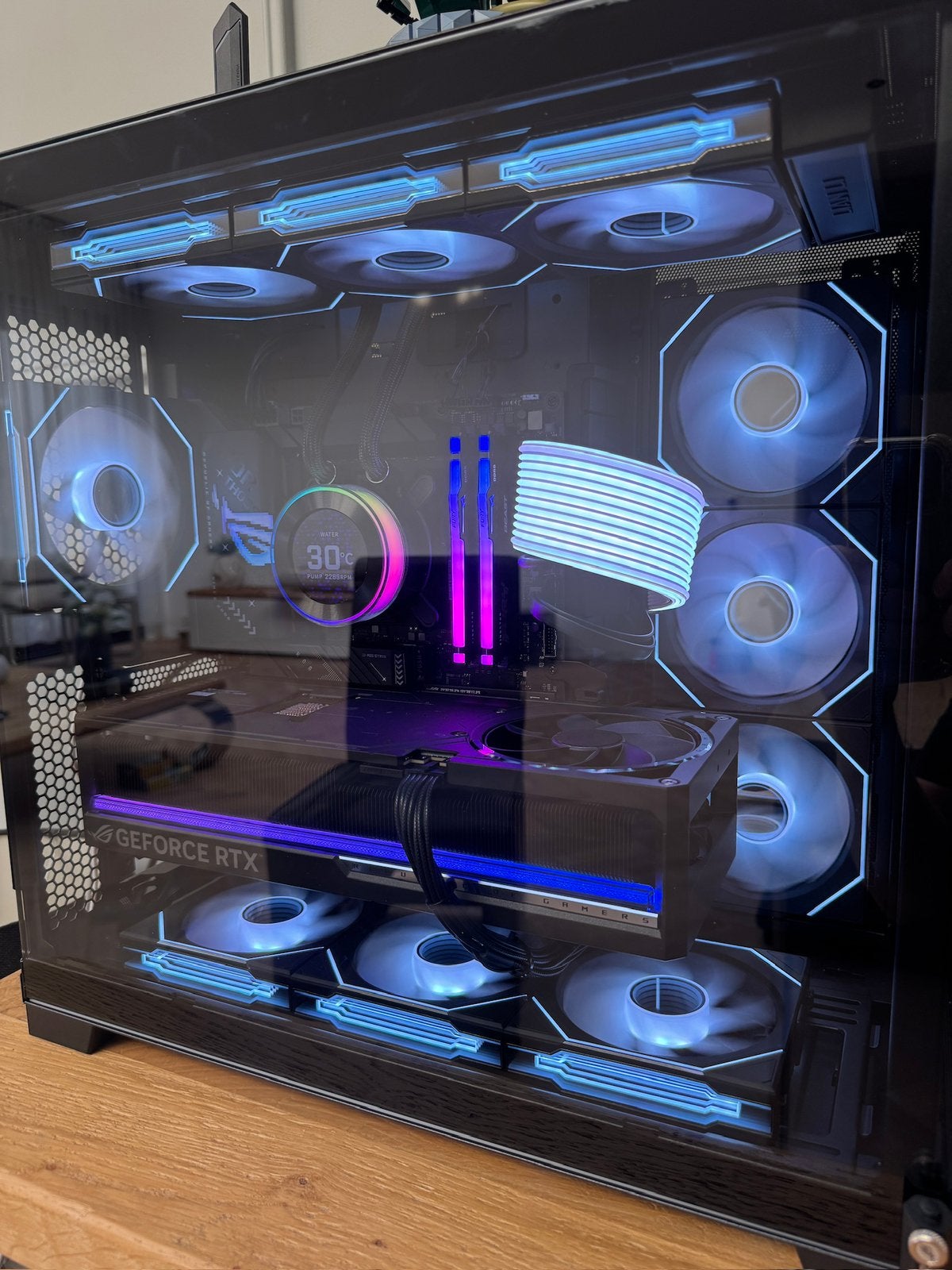 High tech game pc asus x870 geoforce 5080 lian li amd, Ophalen, Zo goed als nieuw, 4 Ghz of meer