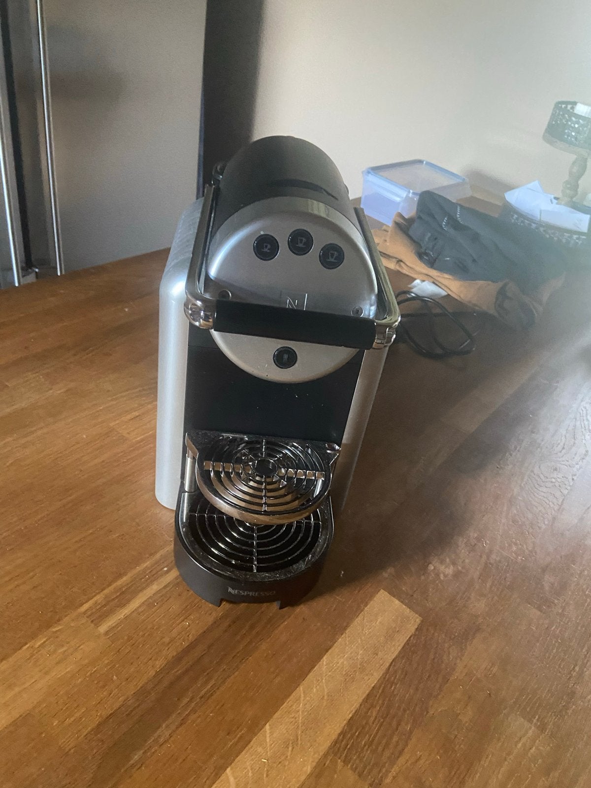 Nespresso Zenius koffiemachine + 100 capsules, Ophalen, Zo goed als nieuw, Koffiemachine, Koffiepads en cups