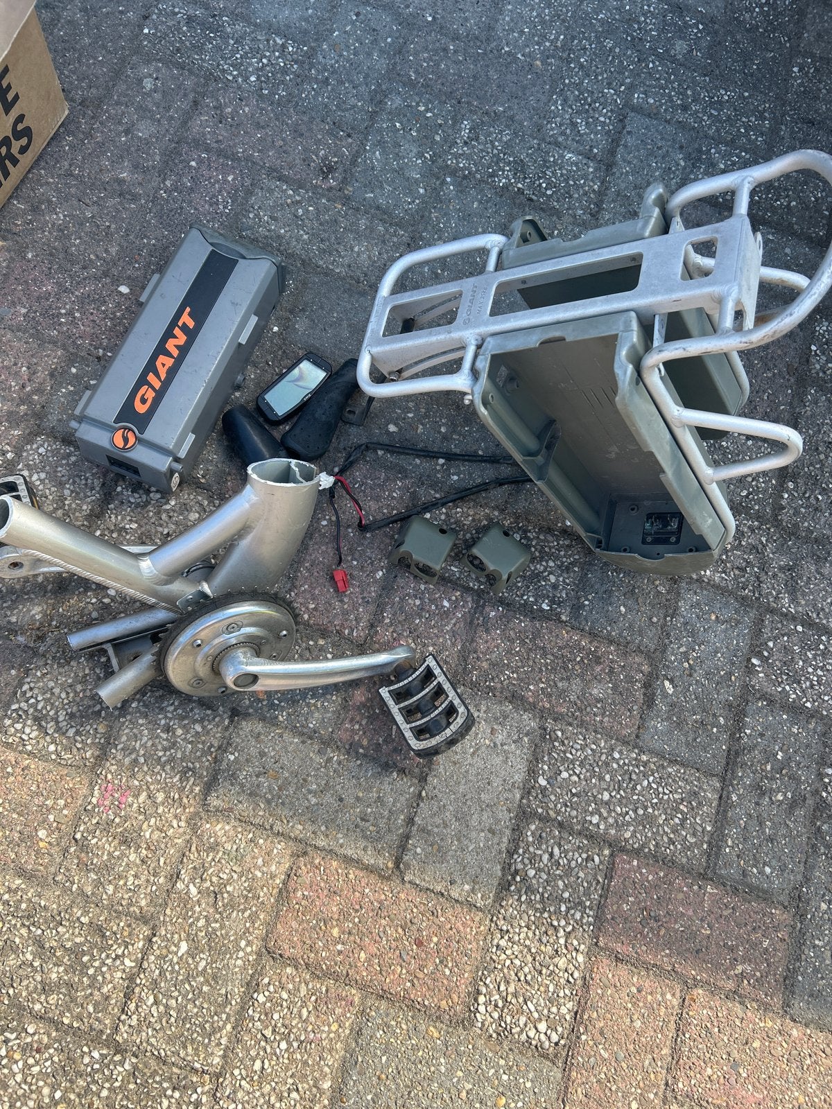 Diverse Giant Twist onderdelen: accu, frame, bagagedrager, Fietsen en Brommers, Fietsonderdelen, Elektrische fiets, Gebruikt, Overige typen