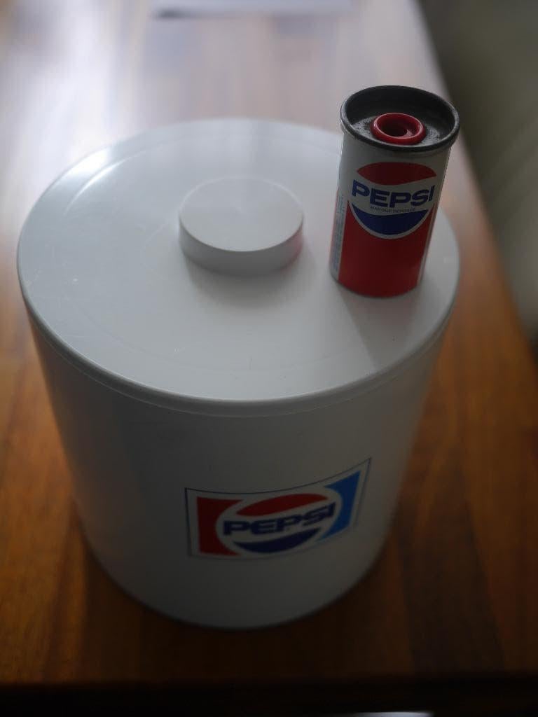 pepsi,  ijstonnetje en puntenslijper,, Ophalen of Verzenden, Gebruikt, Gebruiksvoorwerp