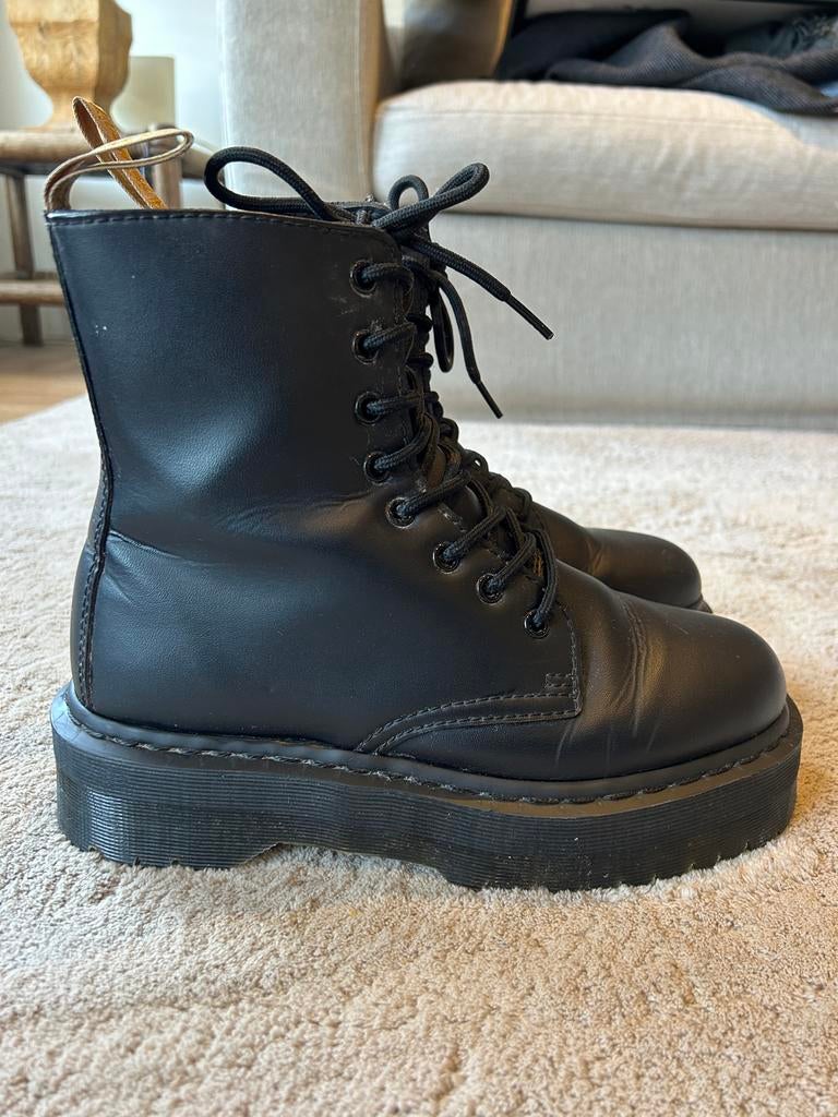 Dr. Martens Jadon II Mono Vegan Platformlaarzen Maat 40, Ophalen of Verzenden, Zo goed als nieuw, Zwart, Lage of Enkellaarzen
