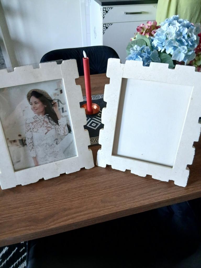 2 fotolijsten van steen fossiele bij 1 is het glas kapot, Ophalen of Verzenden, Gebruikt