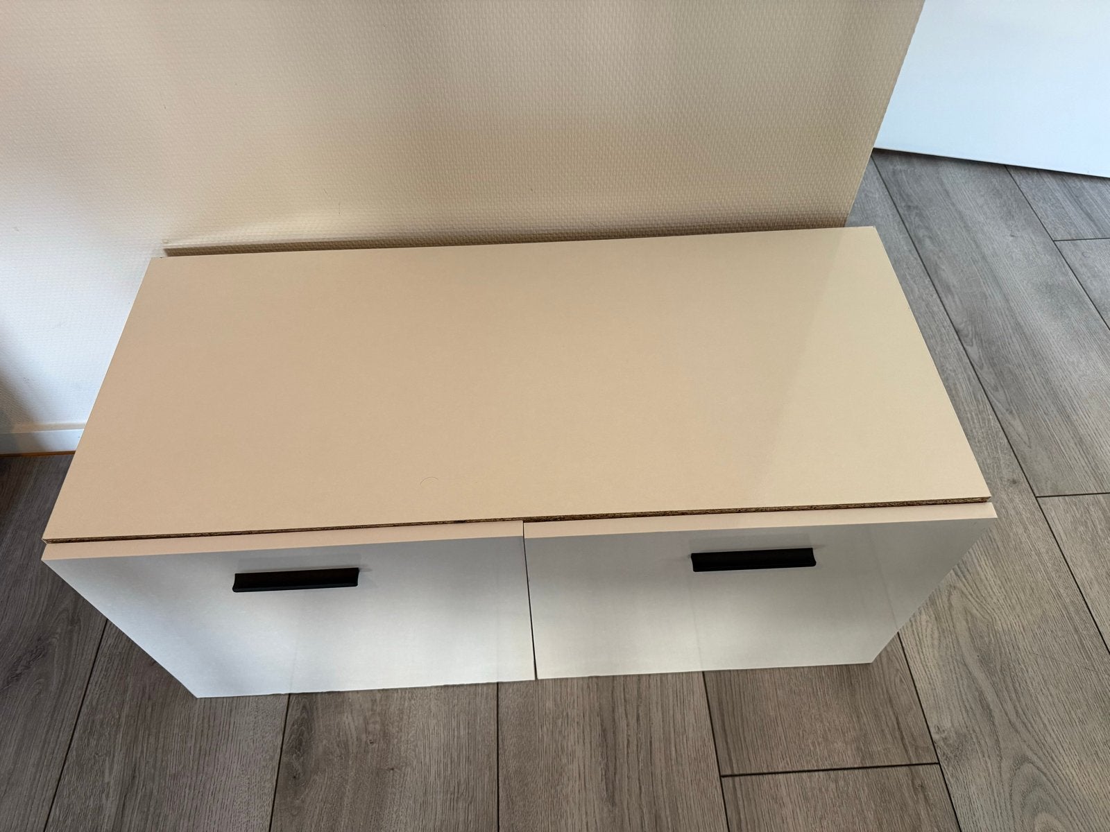 Crème dressoir/opbergkastje met 2 deuren, Ophalen, Gebruikt