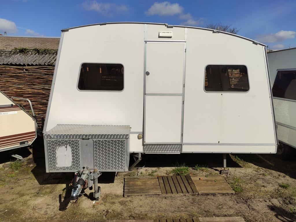 Rapido Confort klapcaravan, 2 aparte bedden, Treinzit, Tot en met 4, Tot 4 meter