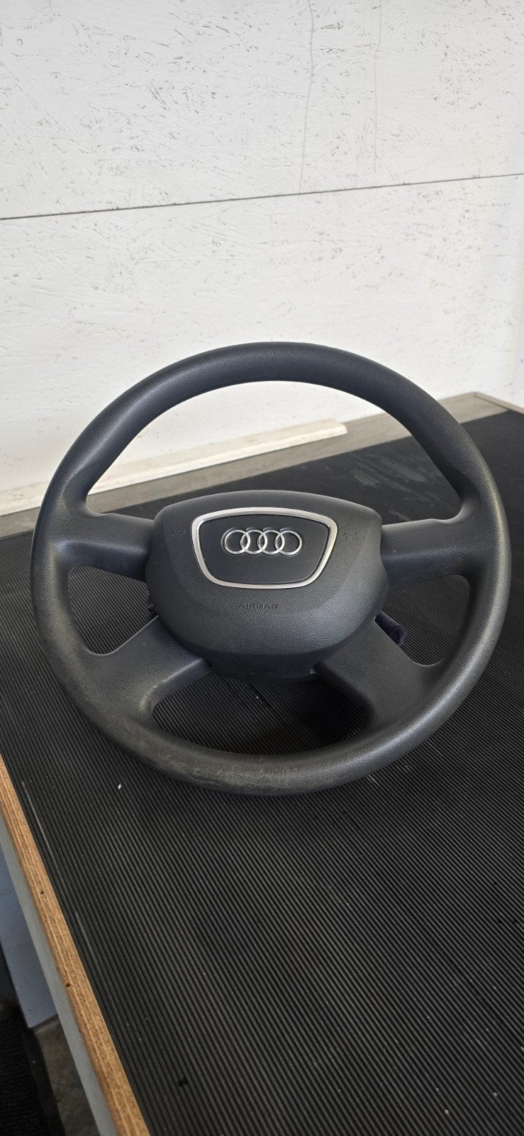 Audi A3 stuur tekoop met airbag hij is nog goed, Auto-onderdelen, Ophalen of Verzenden, Audi