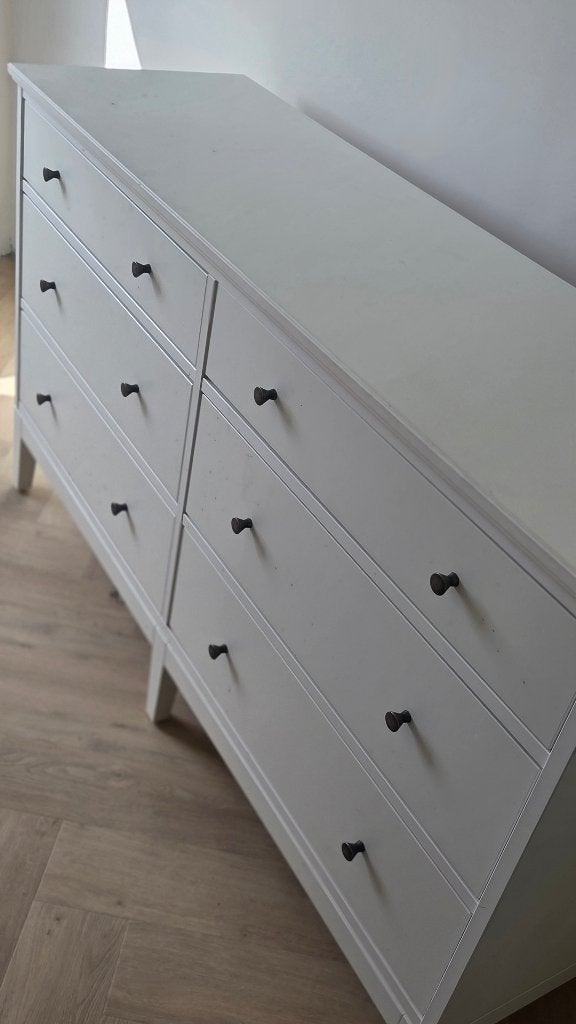 Ikea IDANÄS ladekast met glasplaat
