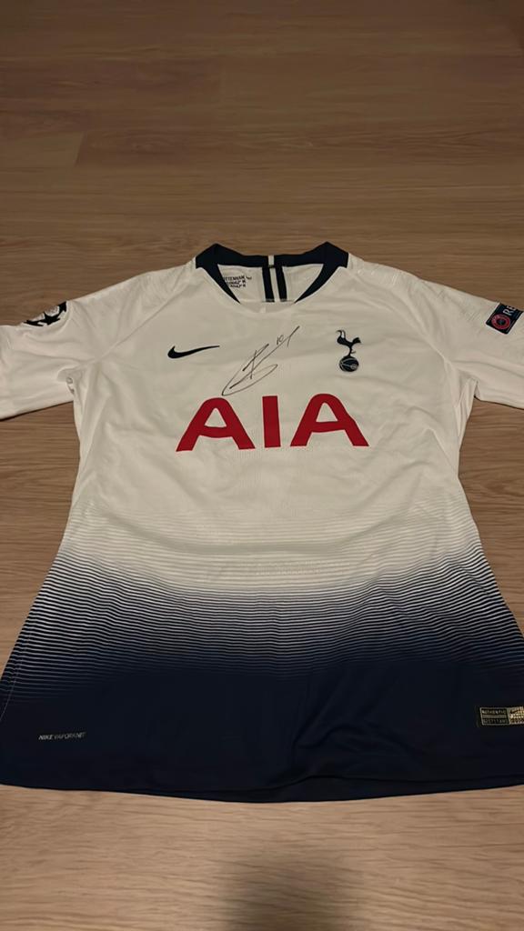 Harry Kane matchworn en signed shirt, Verzamelen, Sportartikelen en Voetbal, Ophalen of Verzenden, Gebruikt, Buitenlandse clubs