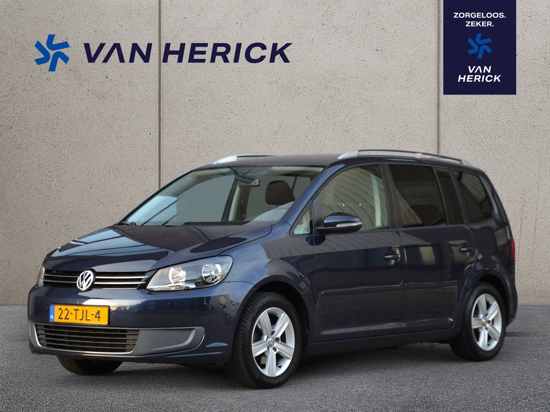 Volkswagen Touran 1.4 TSI Comfortline Automaat 140PK | Trekh, Gebruikt, Zwart, 4 cilinders, 1436 kg