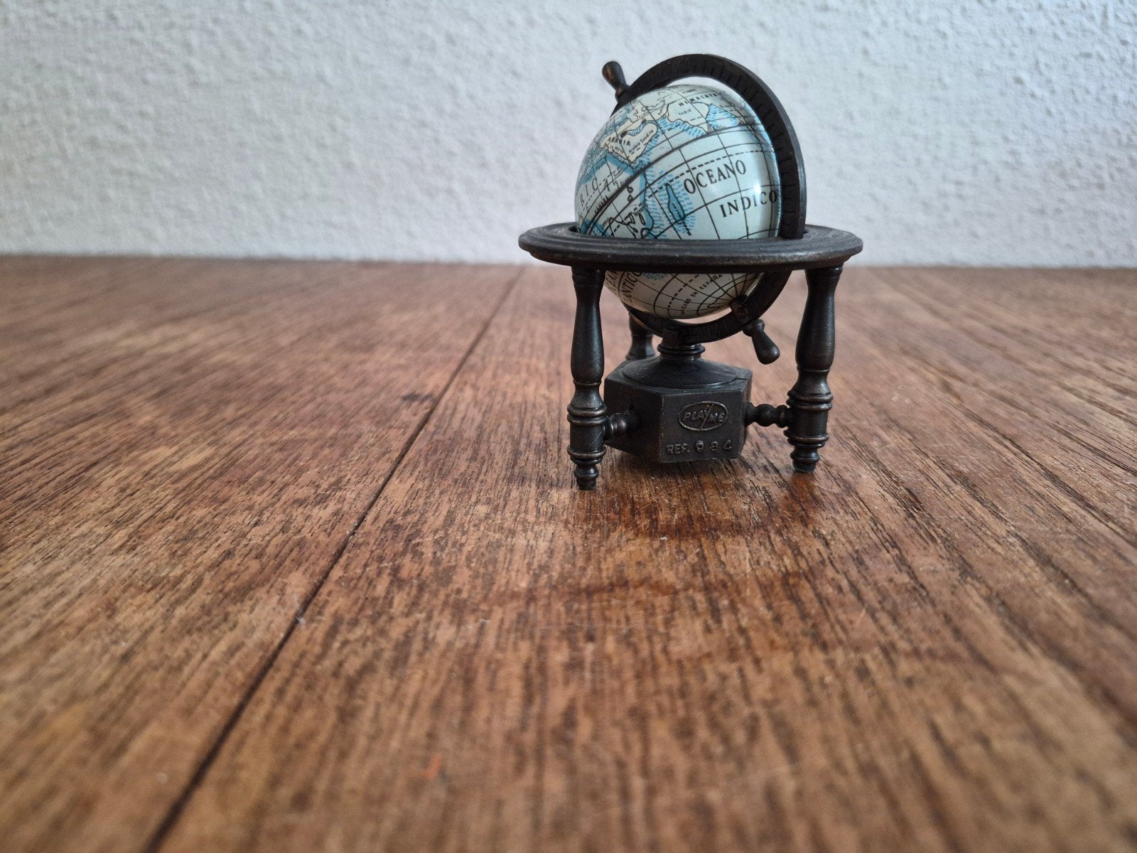 Vintage wereldbol puntenslijper - Made in Spain, Ophalen of Verzenden
