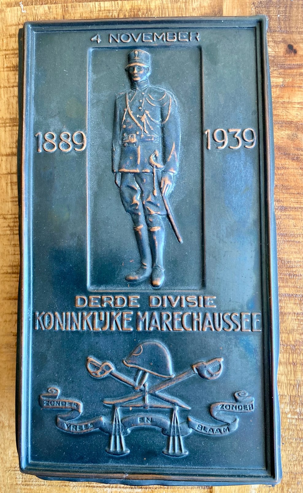 Koninklijke Marechaussee herdenkingsplaquette 3e Divisie, Verzenden, Marechaussee, Nederland, Embleem of Badge