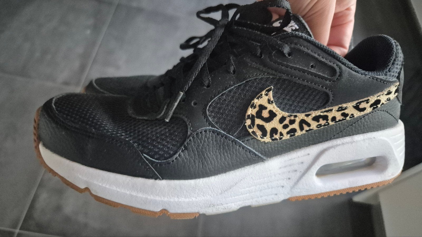 Nike Air Max Dames Sneaker Zwart met Panterprint - Maat 40, Zwart, Nike, Ophalen of Verzenden, Sneakers of Gympen