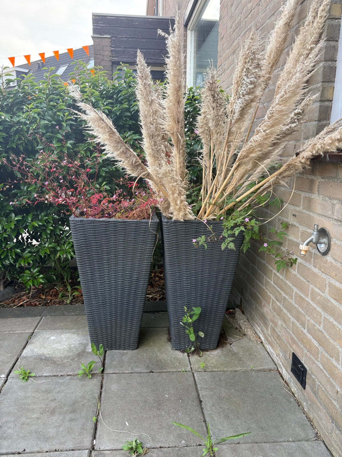 Set van 2 hoge plantenbakken, antraciet, Tuin en Terras, Bloempotten, Gebruikt, Kunststof, Binnen, 70 cm of meer, 25 tot 40 cm