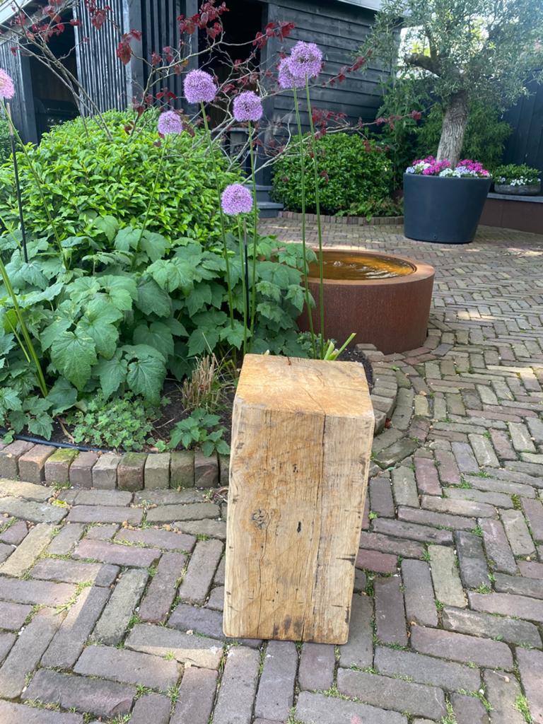 Eikenhouten sokkel, Ophalen, Zo goed als nieuw