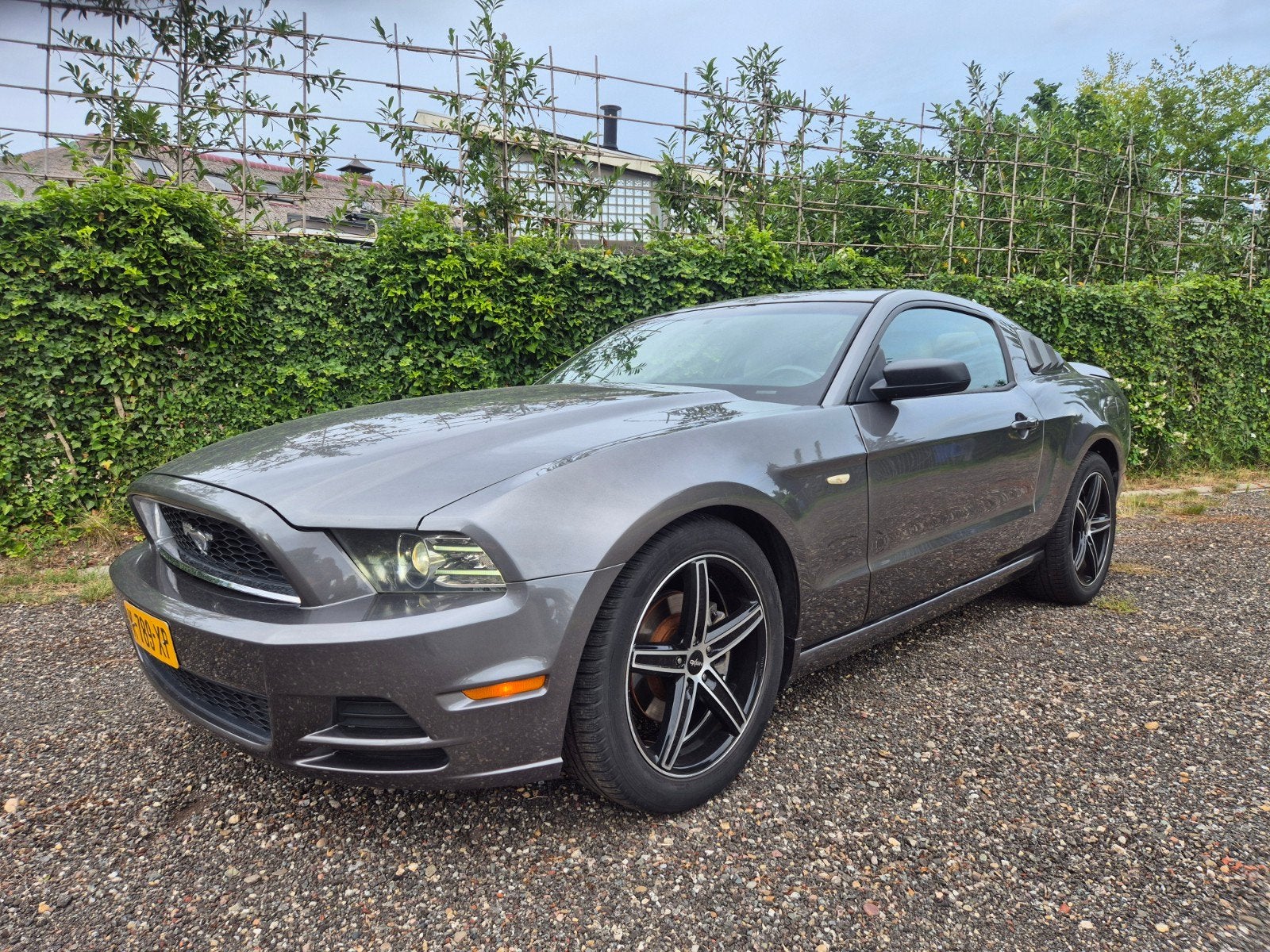 Aangeboden Ford Mustang 3.7L V6 BJ 2014 APK 08/2027, Auto's, Automaat, Beige, 4 stoelen, Leder