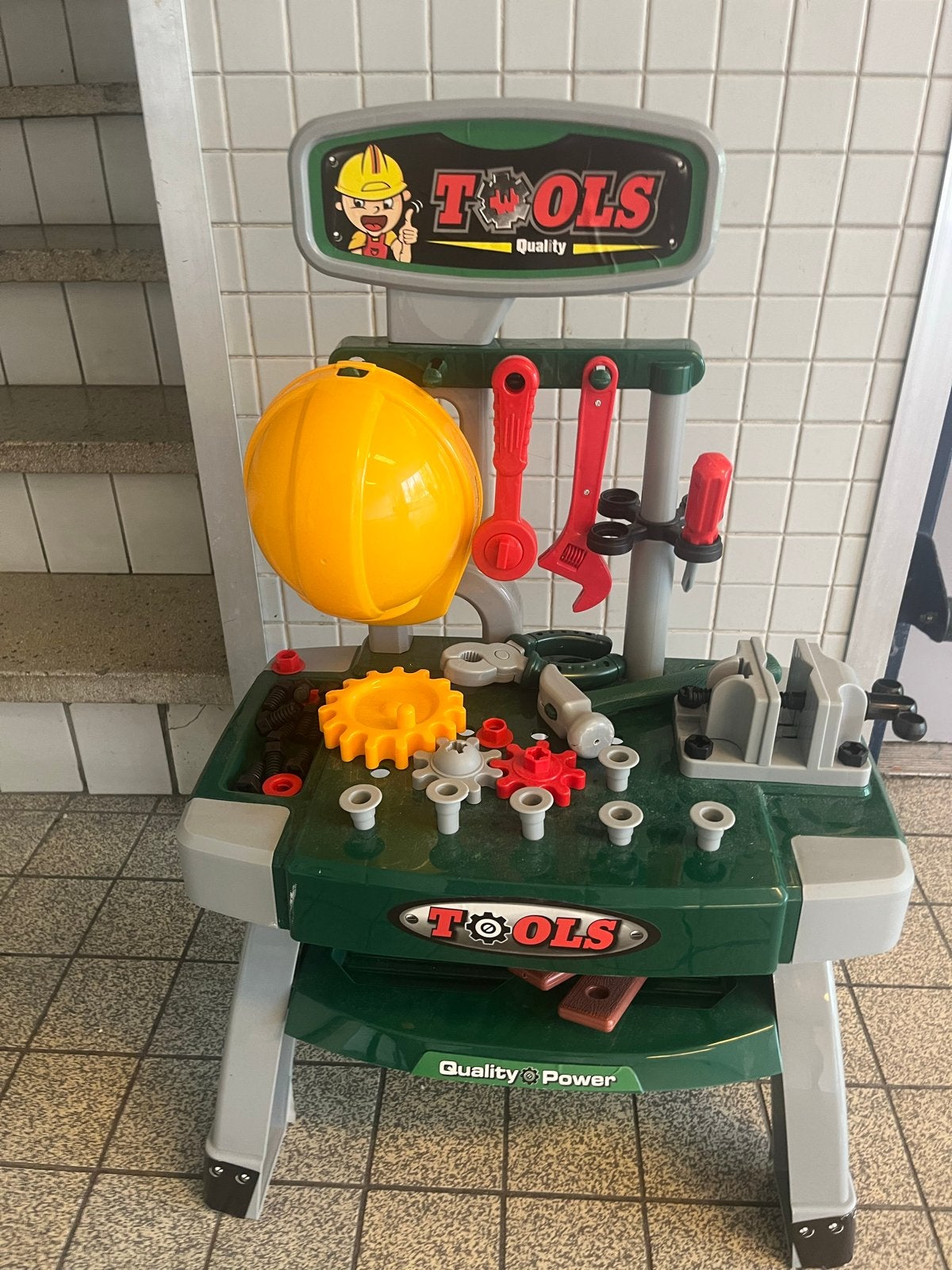 Kinderwerkbank met gereedschap en helm, Kinderen en Baby's, Ophalen, Gebruikt, Jongen of Meisje