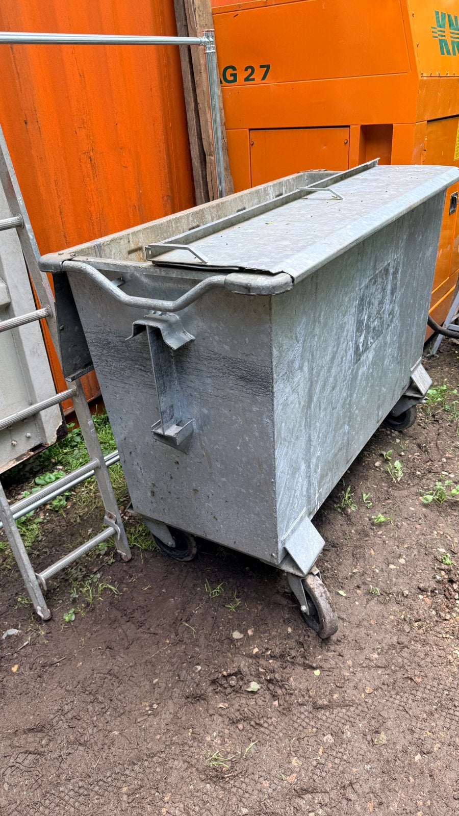 Metalen afval bak rol container kliko, Ophalen, Minder dan 50 cm