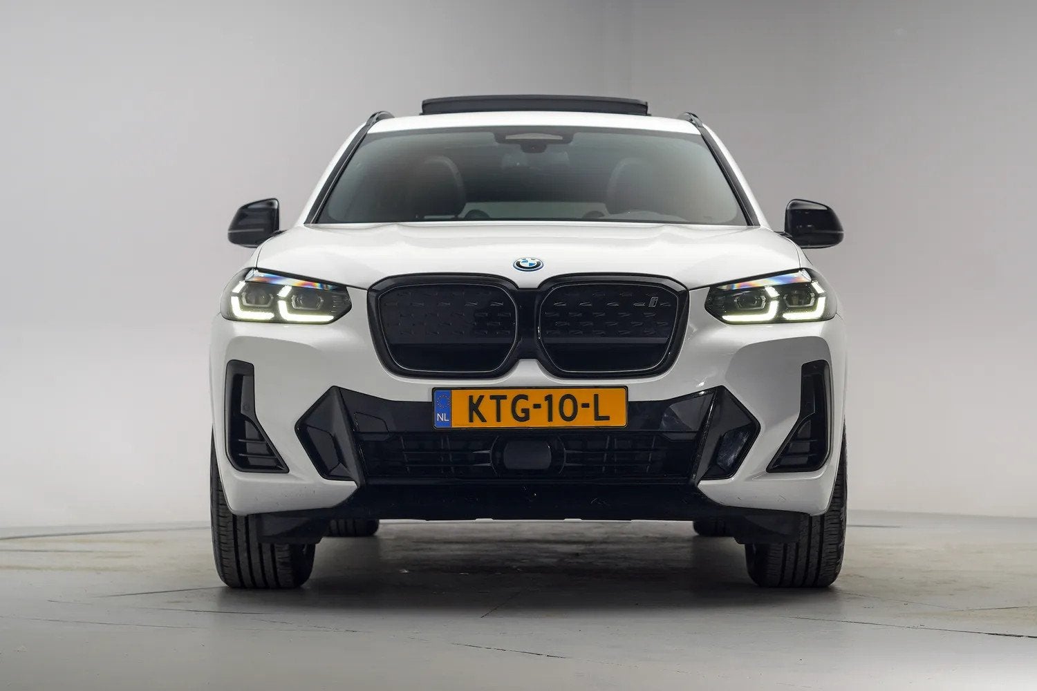 Foto 33 van BMW iX3 80 kWh M Sport Shadow [ Panorama Leder ACC ]