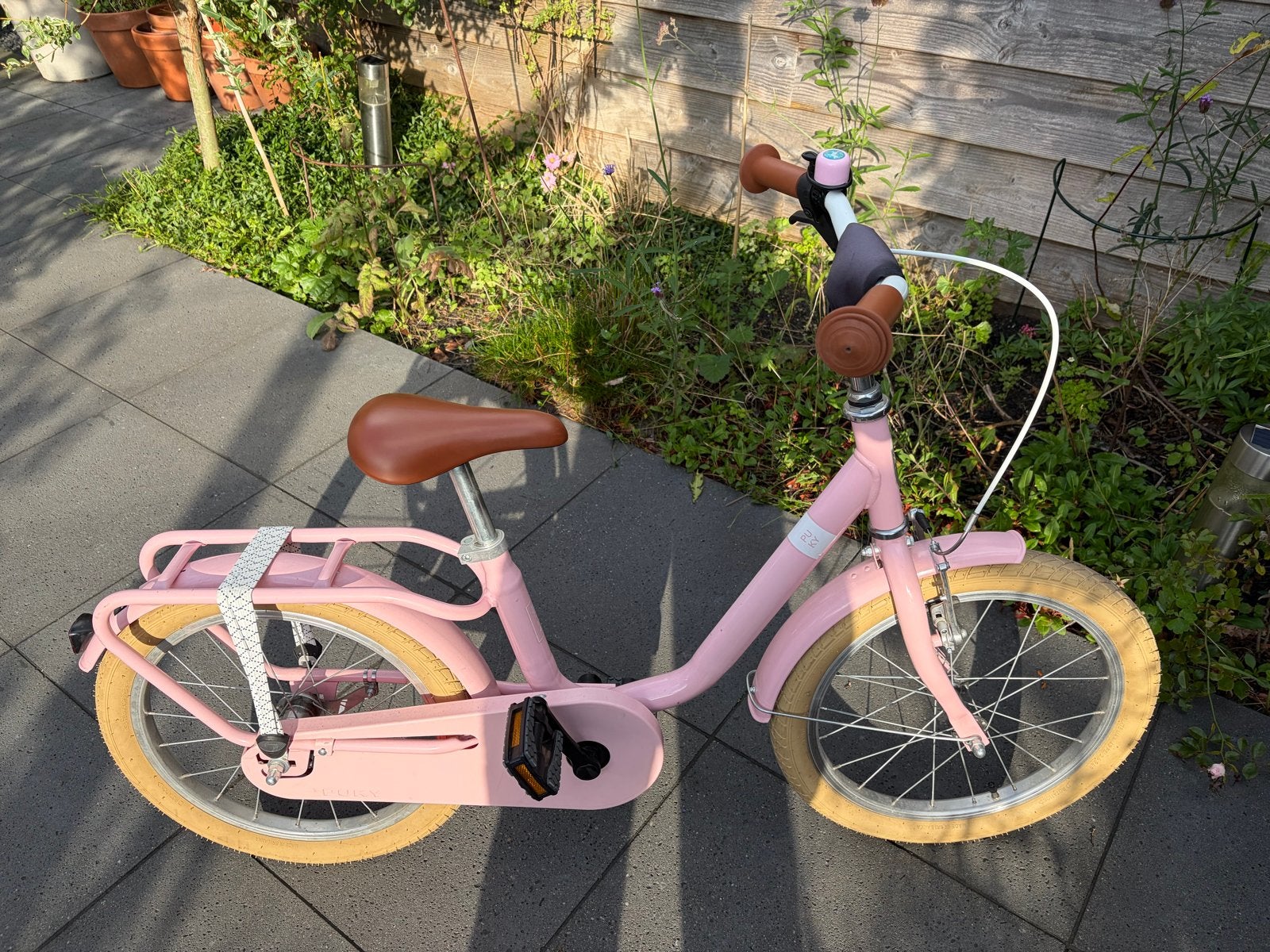 Roze Puky kinderfiets 18 inch met terugtraprem, Ophalen, Gebruikt, Terugtraprem, 16 tot 20 inch