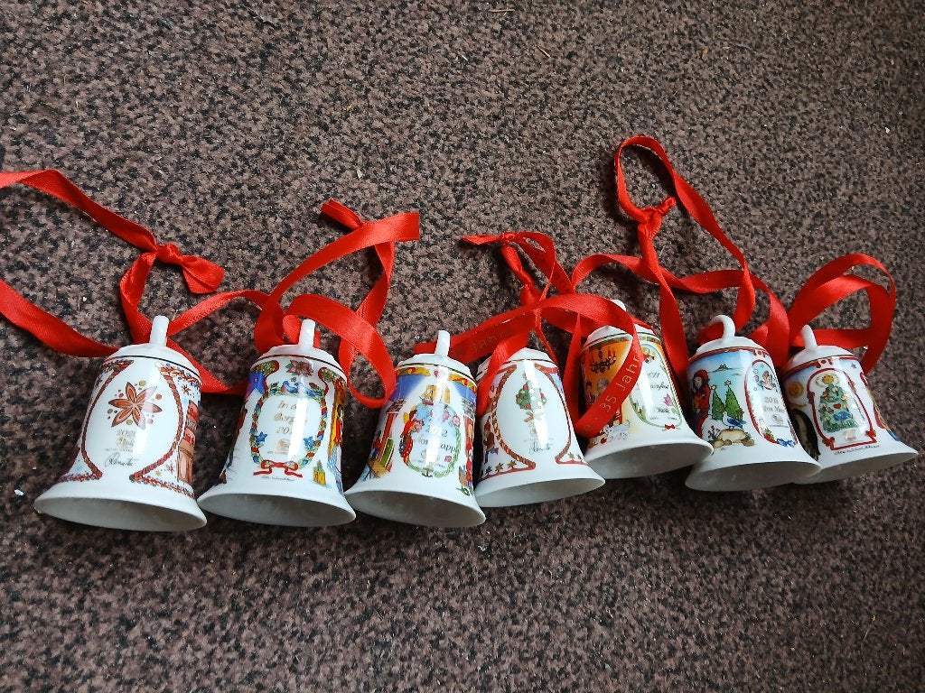 Hutschenreuther 7 x Porceleinen belletjes (SC-127), Ophalen, Zo goed als nieuw, Porselein, Kop en/of schotel