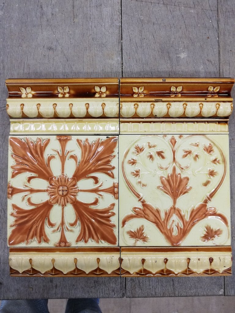 31 art nouveau tegels, zachtgeel/honingkleur in relief, Ophalen