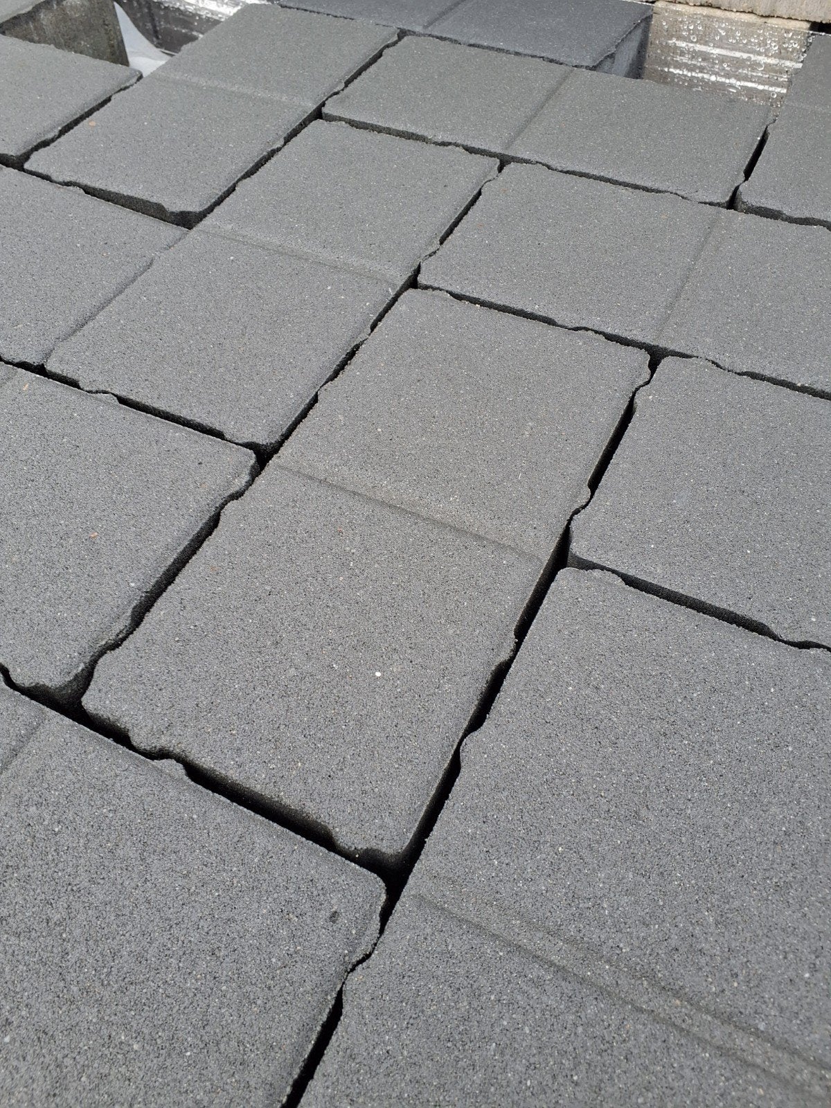 Kleine Partij Strakke Duitse Betonklinkers - Antraciet- 15m², Ophalen of Verzenden, Nieuw, Beton, Klinkers