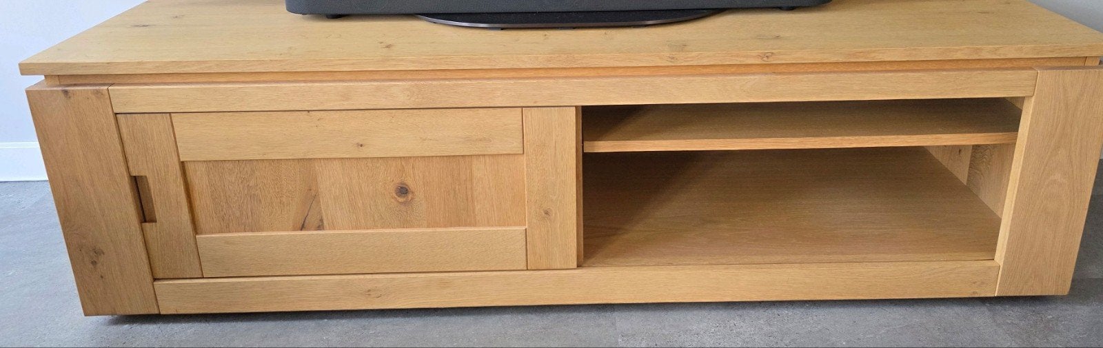 Massief eikenhouten TV meubel, Ophalen, 150 tot 200 cm, Eikenhout, Zo goed als nieuw