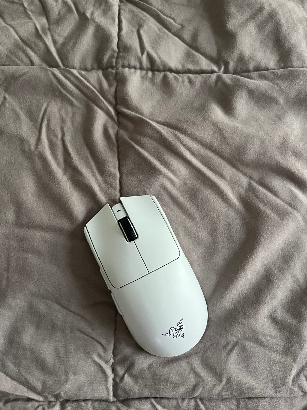 Razer viper v3 pro muis met superglides, Computers en Software, Muizen, Ophalen of Verzenden, Zo goed als nieuw