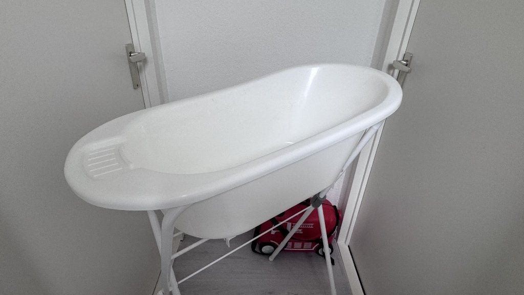 Baby badstandaard en bad, Kinderen en Baby's, Ophalen, Zo goed als nieuw, Badje, Standaard