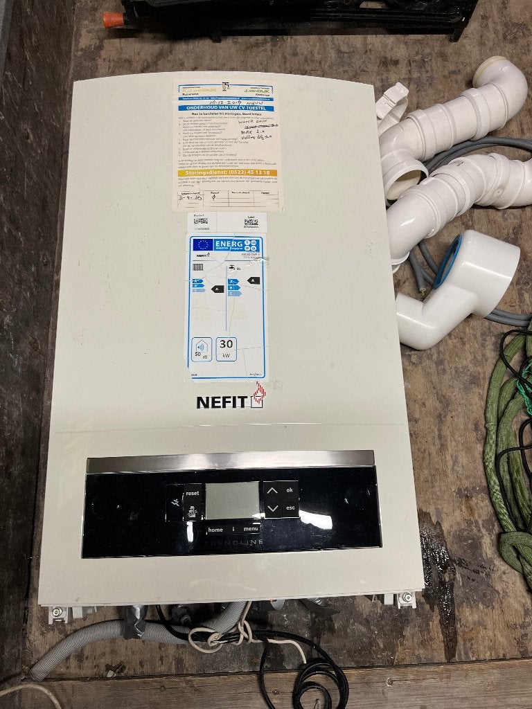 CV ketel Nefit, Doe-het-zelf en Verbouw, Verwarming en Radiatoren, Ophalen, 30 tot 80 cm, Gebruikt, Hoog rendement (Hr)