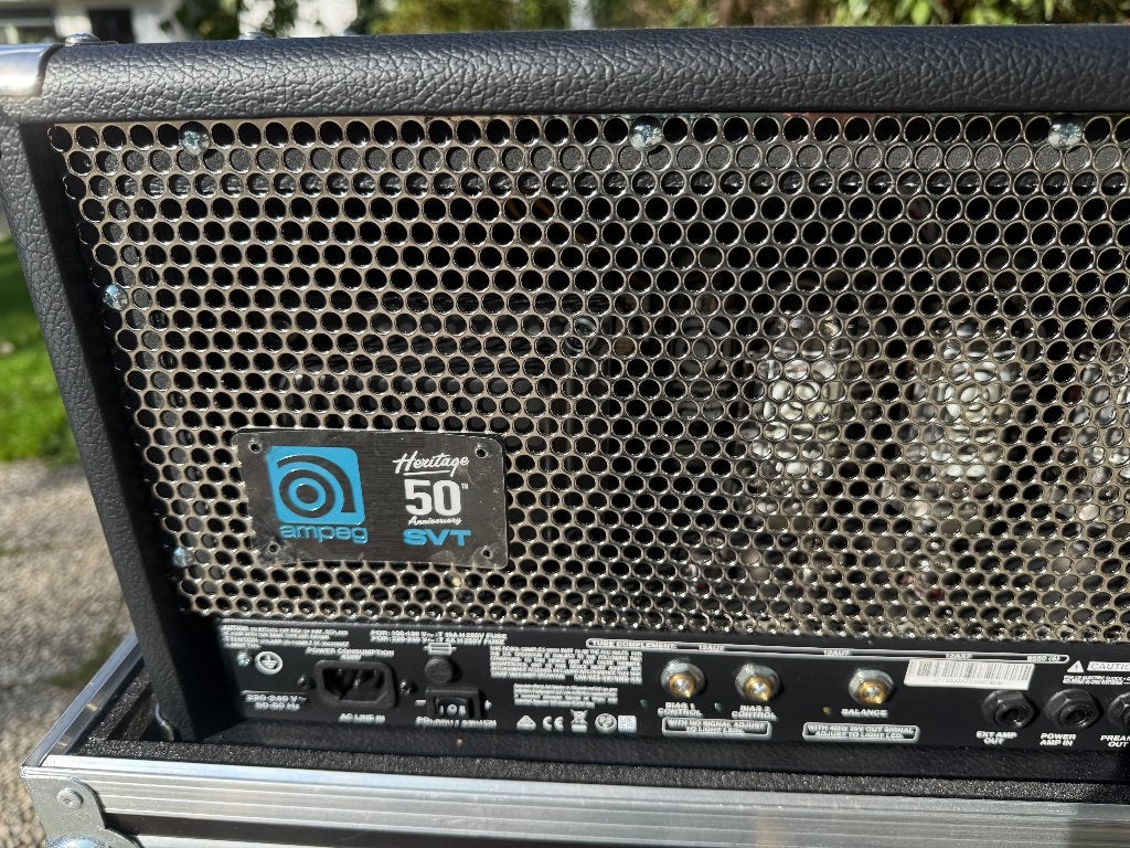 Foto 9 van ALS NIEUW: Ampeg SVT Heritage Bass Head met Flightcase
