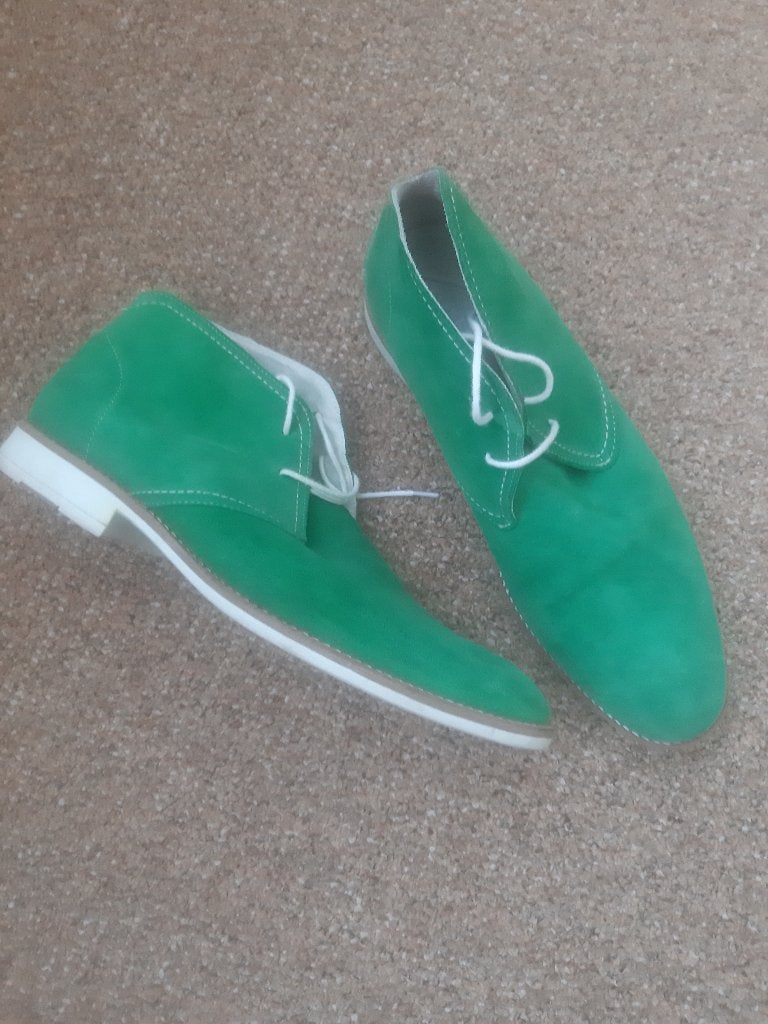 prachtige groen suede schoenen Invito maat 44, Ophalen, Overige kleuren, Invito, Zo goed als nieuw