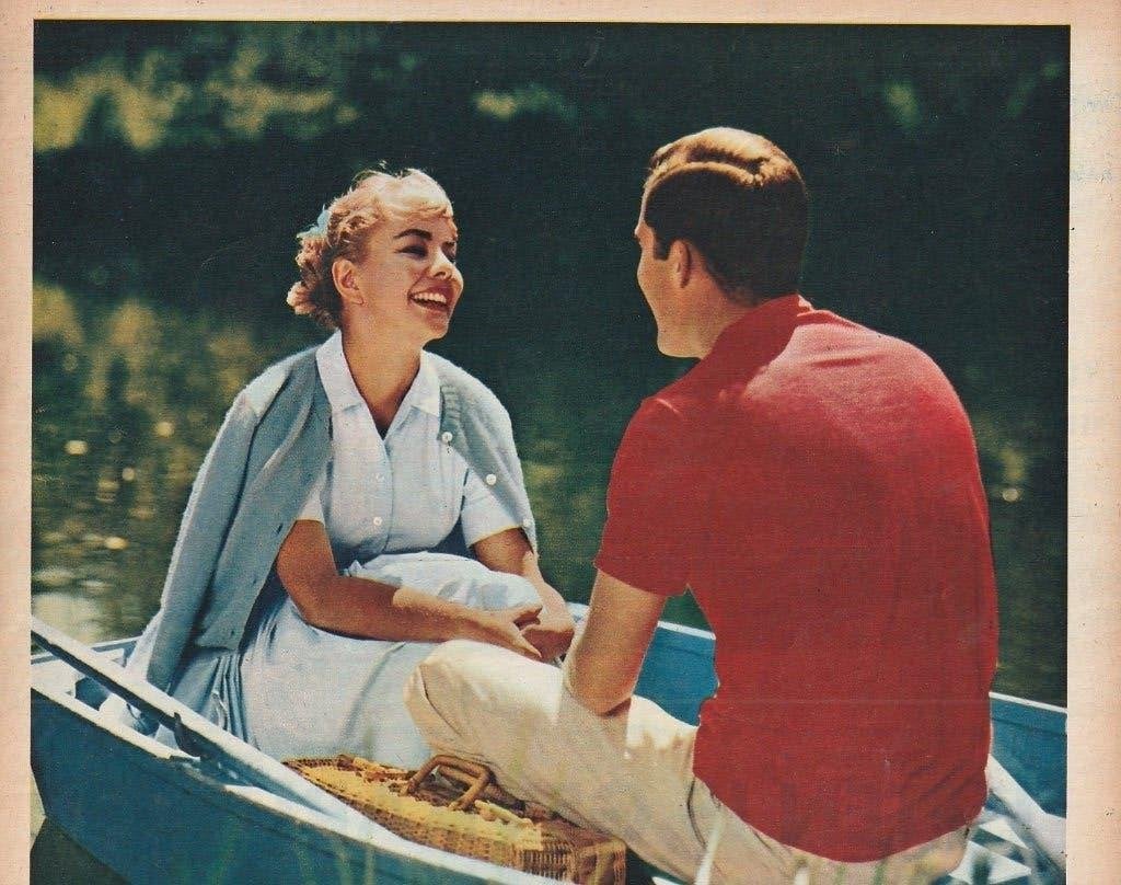 Retro reclame 1960 Kodak film verliefd stel in bootje, Verzenden, Overige typen
