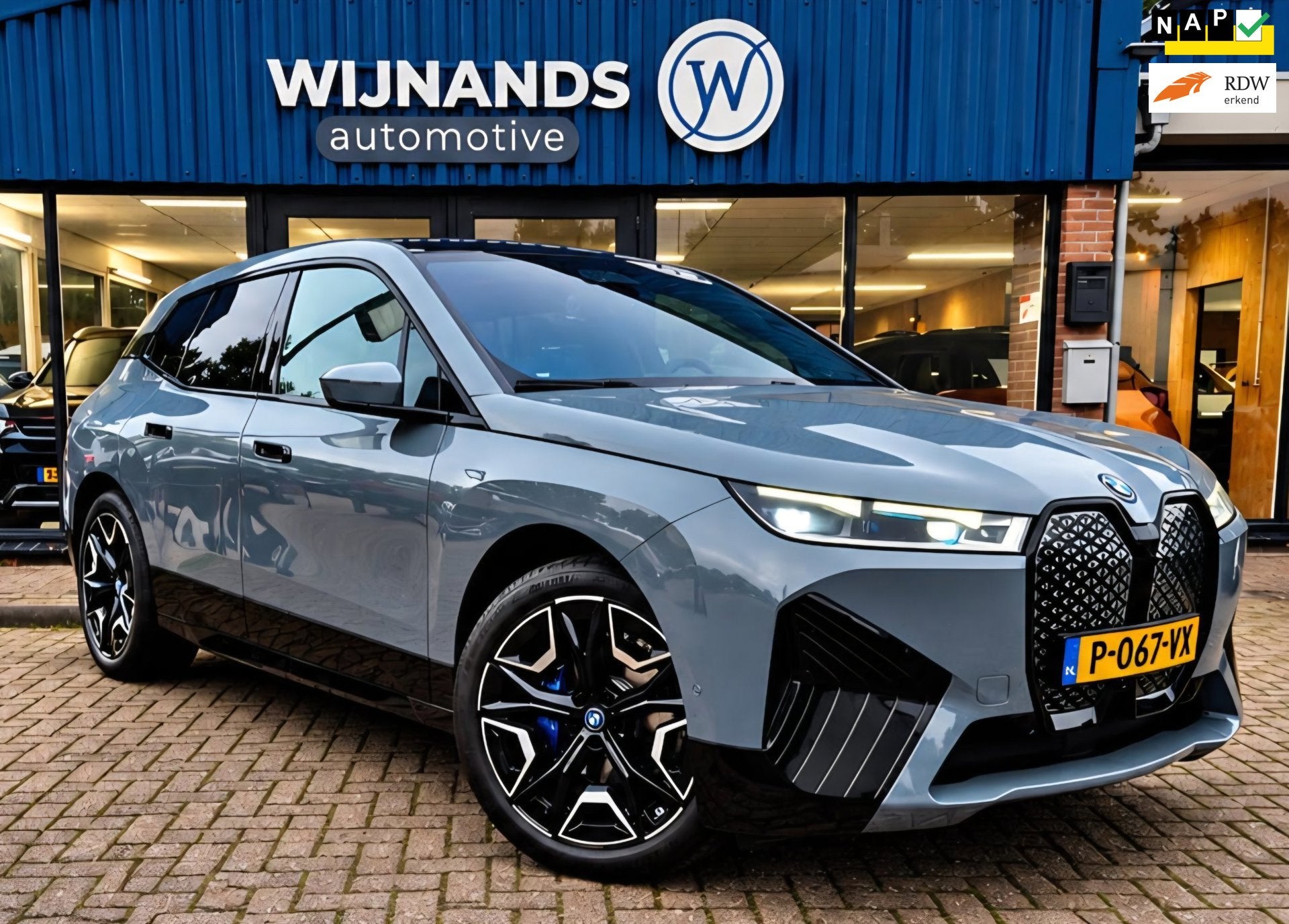 BMW IX XDrive50 High Executive 112 kWh Dealer Oh Volle Koets, Automaat, 629 km, 523 pk, 2485 kg