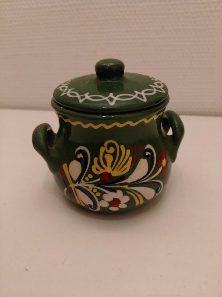 Kleine aardewerk potje uit Hongarije of Polen., Ophalen of Verzenden
