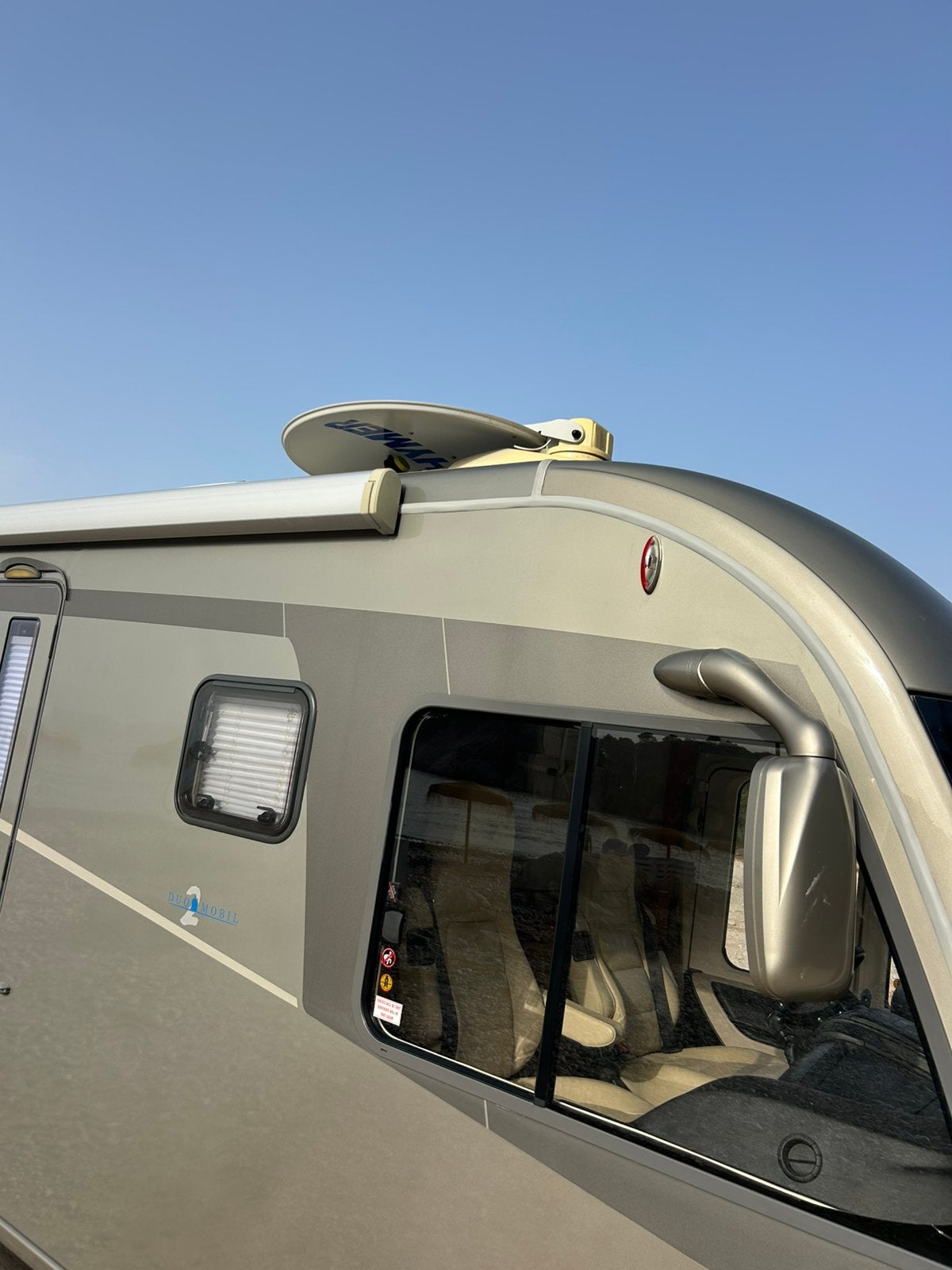 Foto 5 van Hymer B 534 DL Integr.Camper met autom.motor airco als nieuw